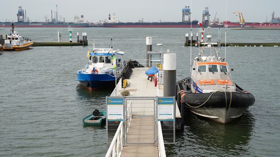 Het veer van Hoeksveer