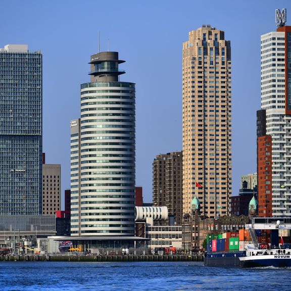 Skyline op de Kop van Zuid