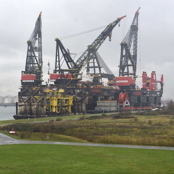 Heeremas Thialf & Sleipnir an Landstrom